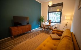 Rr - Spacious Apartments - Parking - Central